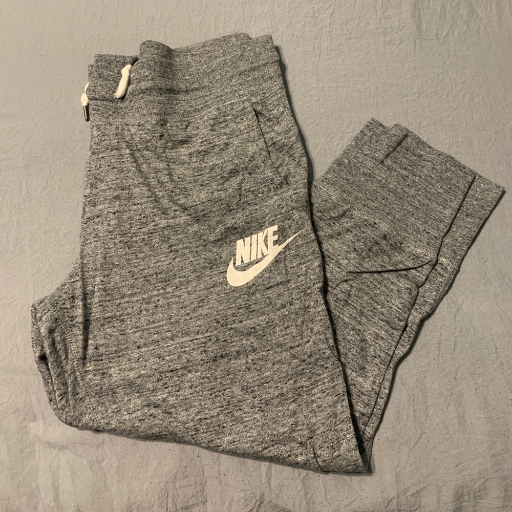 Grey Capri Nike Joggers (M)